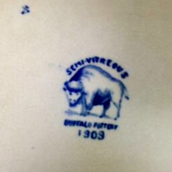 Vintage, Rare, Buffalo Pottery, 12-pc Blue Willow Snack-Dinner Set - Picture 11 of 12